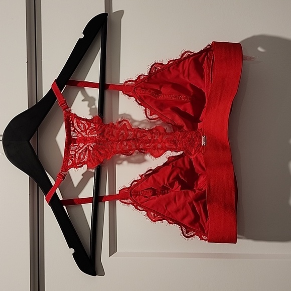 Red Bralette - Picture 2 of 3